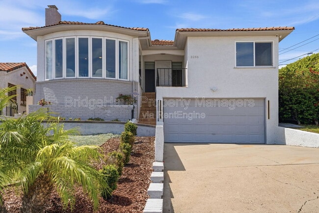 Photo - 3266 Goldfinch St