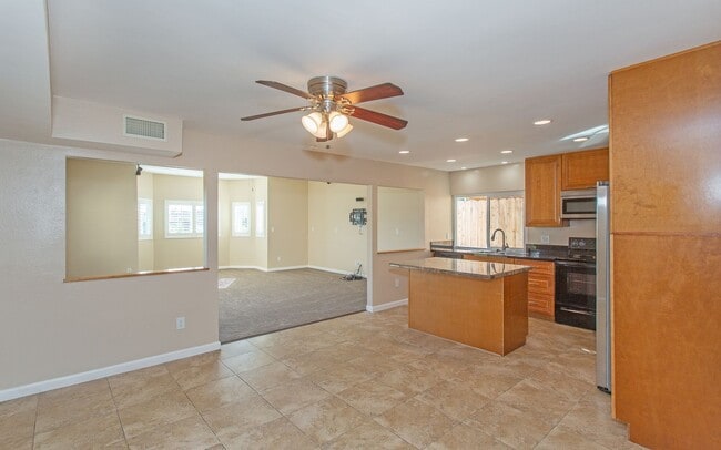Photo - Wonderful 4 bedroom home in San Marcos!