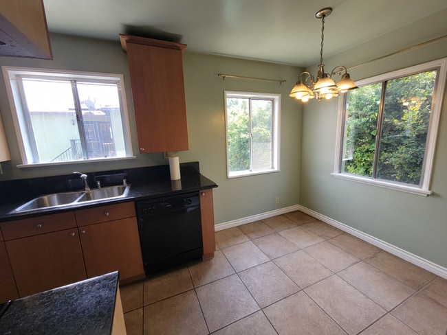 Photo - 1439 S Sierra Bonita Ave