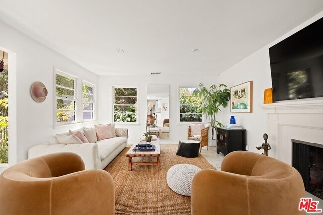 Photo - 5733 Valley Oak Dr