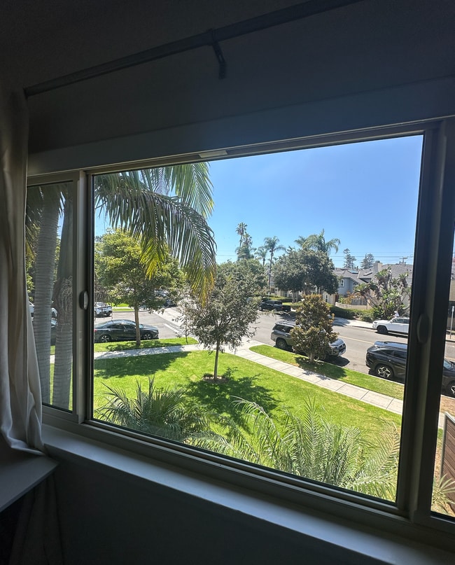 Building Photo - 1026 A Ave Unit Remodeled 3BR/2BA in Coronado