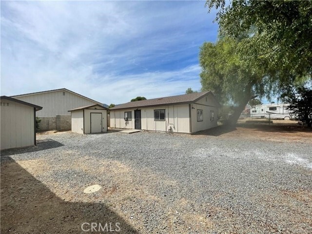 Building Photo - 16395 Broadway St