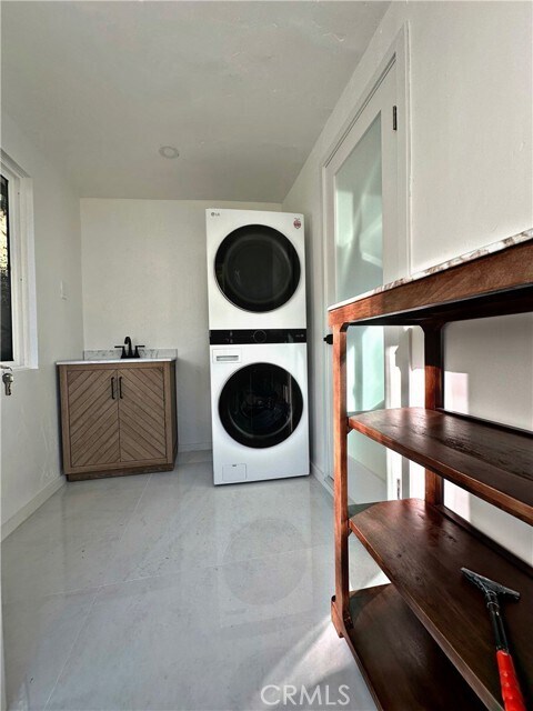 Photo - 9552 Ventura Way