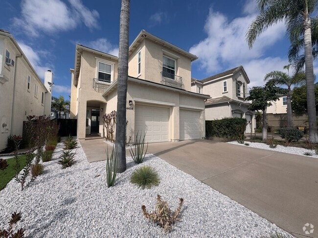 Building Photo - Stylish Renovated Home with Garage & Priva...