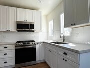 Photo - 584-588 Cypress Unit 588