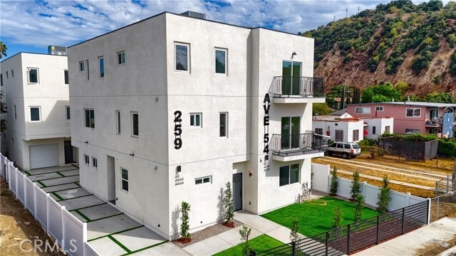 Photo - 257 S Ave 54