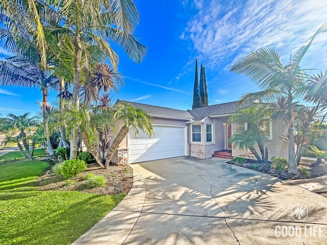 Photo - Great 3B/2BA House in Allied Gardens with a Pool!