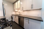 Photo - 1020 N Laurel Ave Apartments