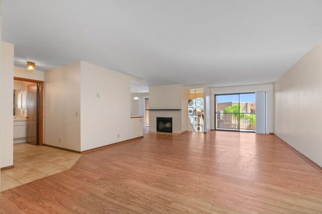 Photo - 801 Kalpati Cir