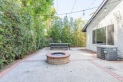 Photo - 640 E Banyan St
