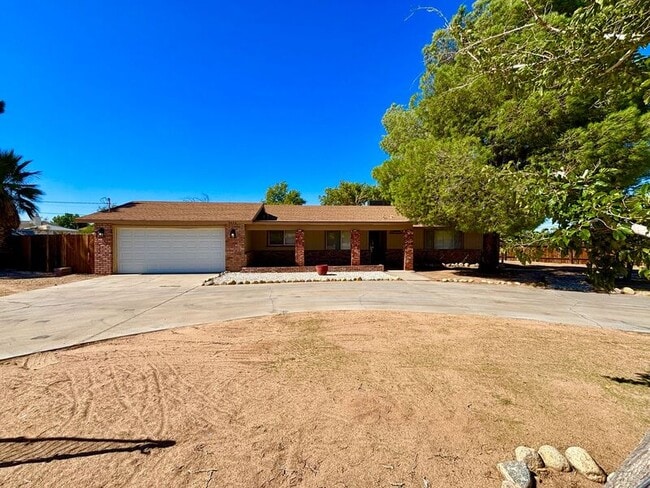 Photo - 9472 Wasco Ave