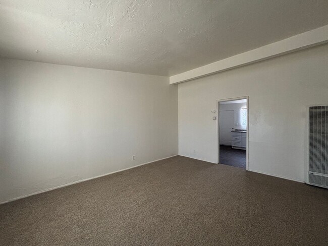 Photo - 45503 Cedar Ave