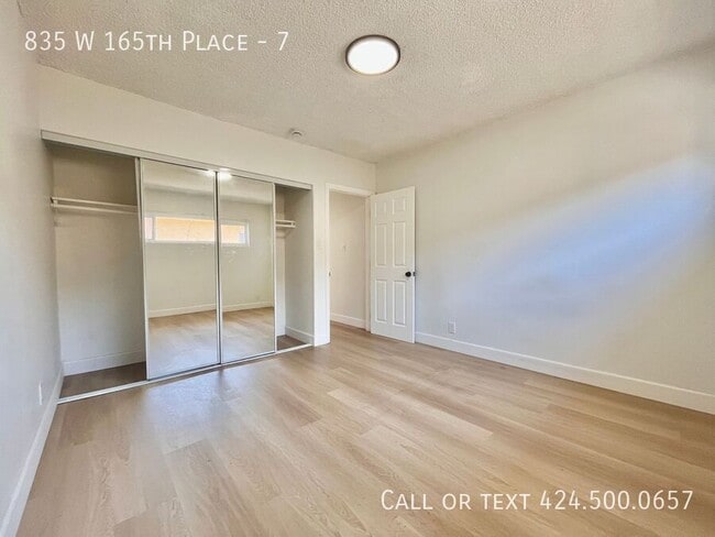 Building Photo - 835 W 165th Pl Unit 7