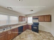 Photo - 1025 W 12th St