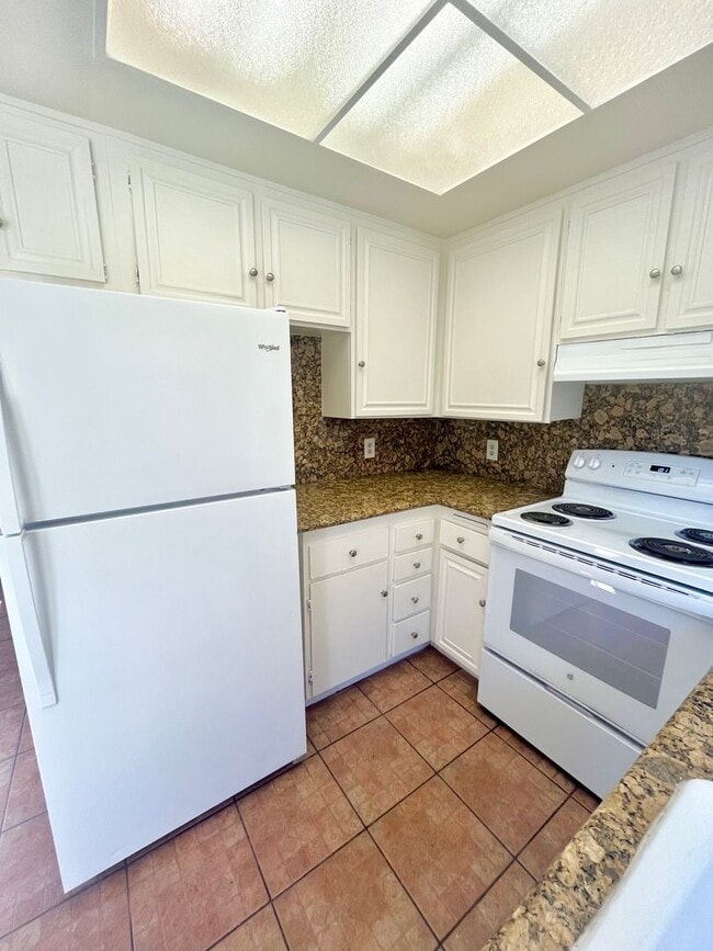 Photo - 1450 Melrose Ave