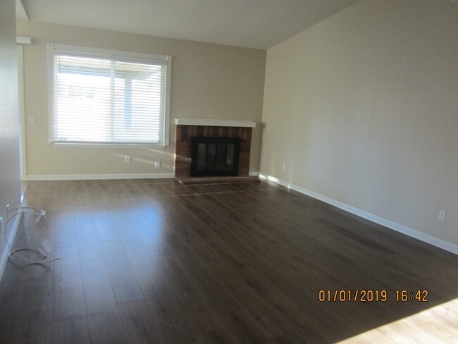 Photo - Immaculate 3 Bedroom With New Paint and Upgrades Throughout!
