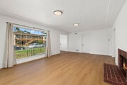 Photo - 456 Casselman St