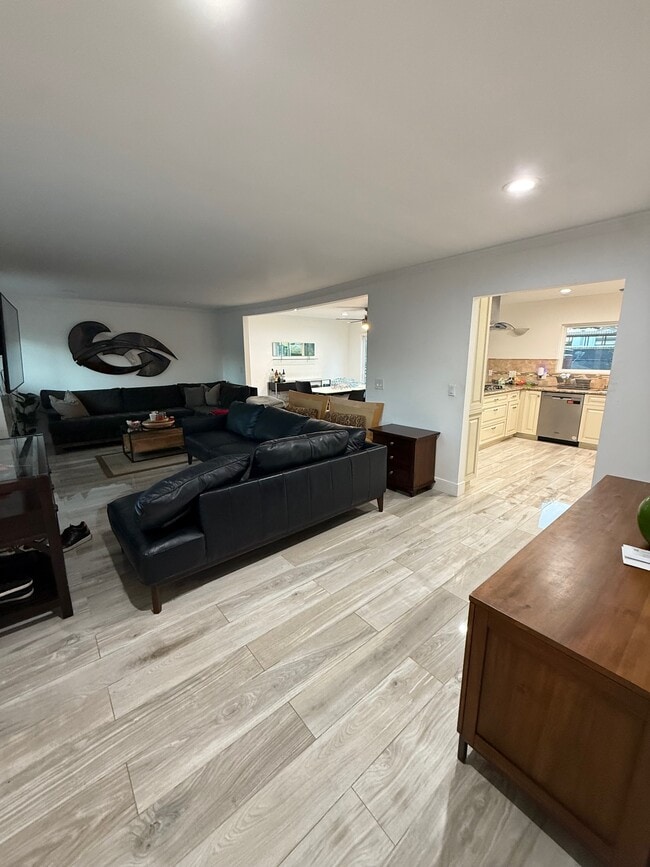 Photo - 2396 Redlands Dr