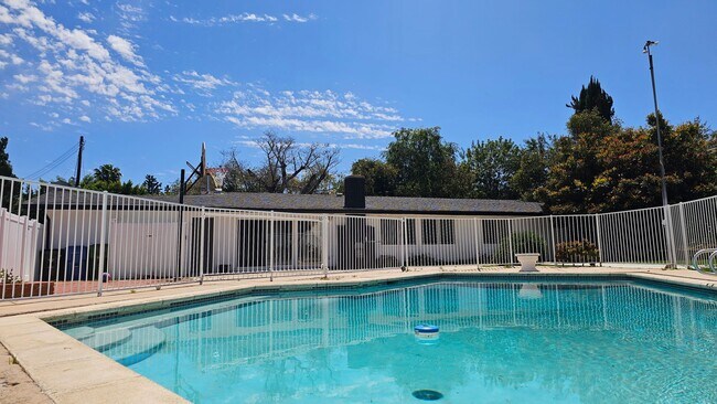 Photo - Mid Century Modern - 4 Bedroom Carlton Terrace Pool Home