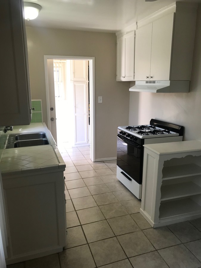 Photo - 116 E Buckthorn St Unit B