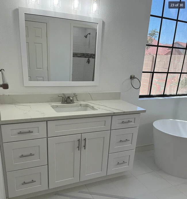 Photo - Cartwright Manor: Spacious & Newly Remodeled