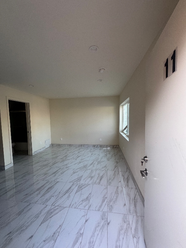 Photo - 1193 N Ardmore Ave Unit 11