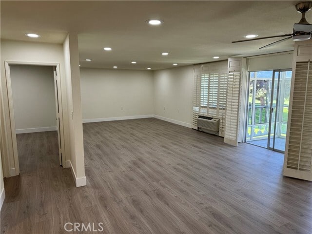 Building Photo - 2399 Via Mariposa W Unit 1C Rental