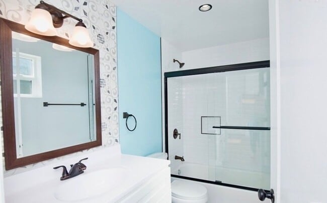 Photo - 1861 S Longwood Ave Unit 1861 S Longwood Ave