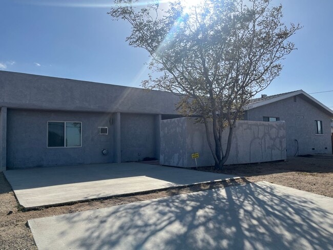 Building Photo - 524 Unit #B