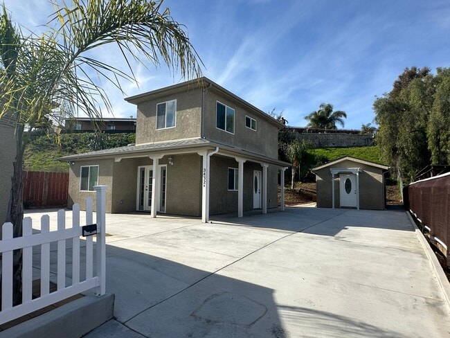 Building Photo - EGAN STREET TRIPLEX Unit 3432 A