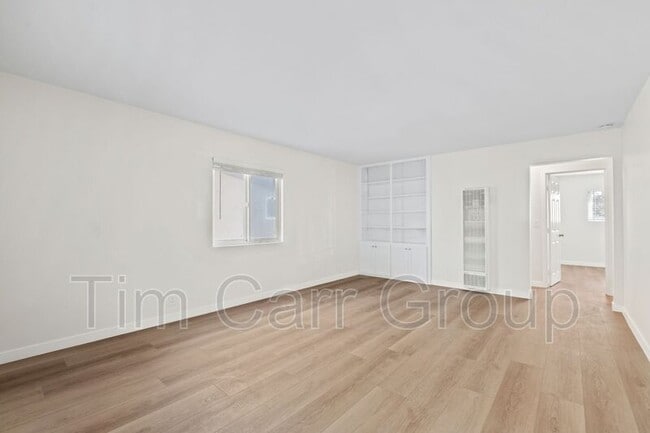 Photo - 121 E Bay St Unit D