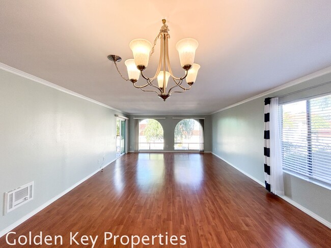 Photo - Welcome to this charming 2-bedroom, 2-bathroom downstairs end unit in Alta Mira in Carlsbad!!