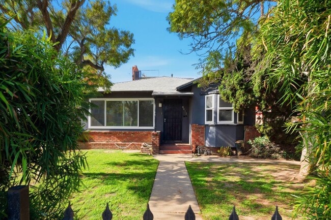 Building Photo - 8611 S 5th Ave