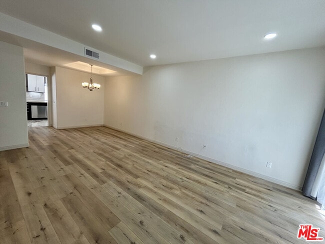 Photo - 5145 Yarmouth Ave Unit 25