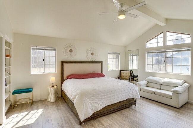 Photo - 2106 Nelson Ave