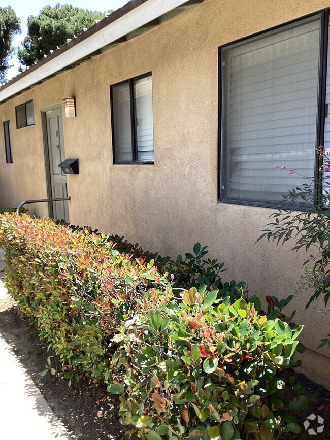 Building Photo - H21900 Unit B Rental