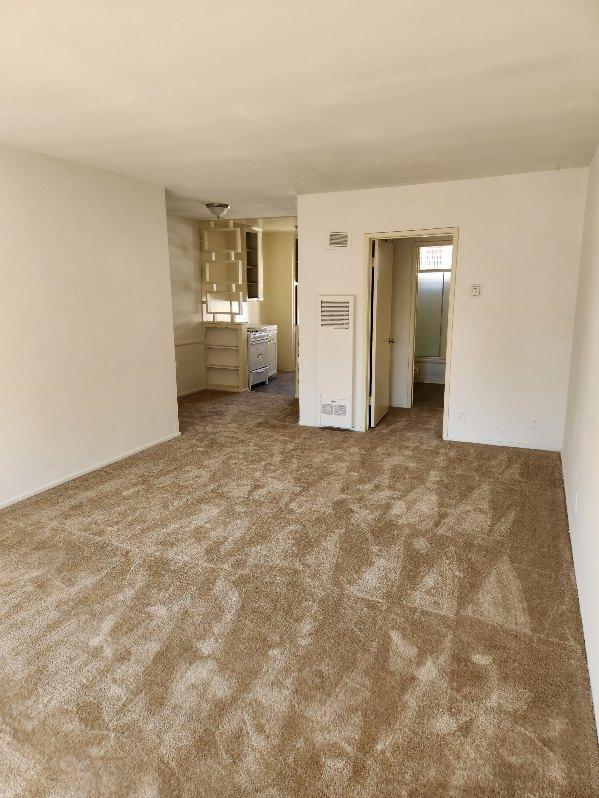 Photo - 539 S Serrano Ave