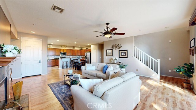 Photo - 10375 Church St