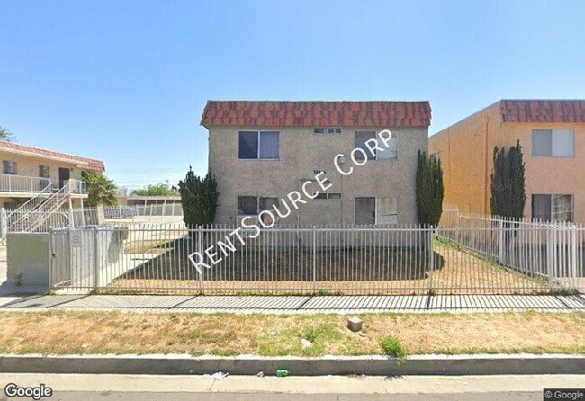 Building Photo - 38616 Larkin Ave Unit 4 COPY