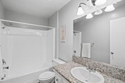 Photo - Villa Marseilles Apartments