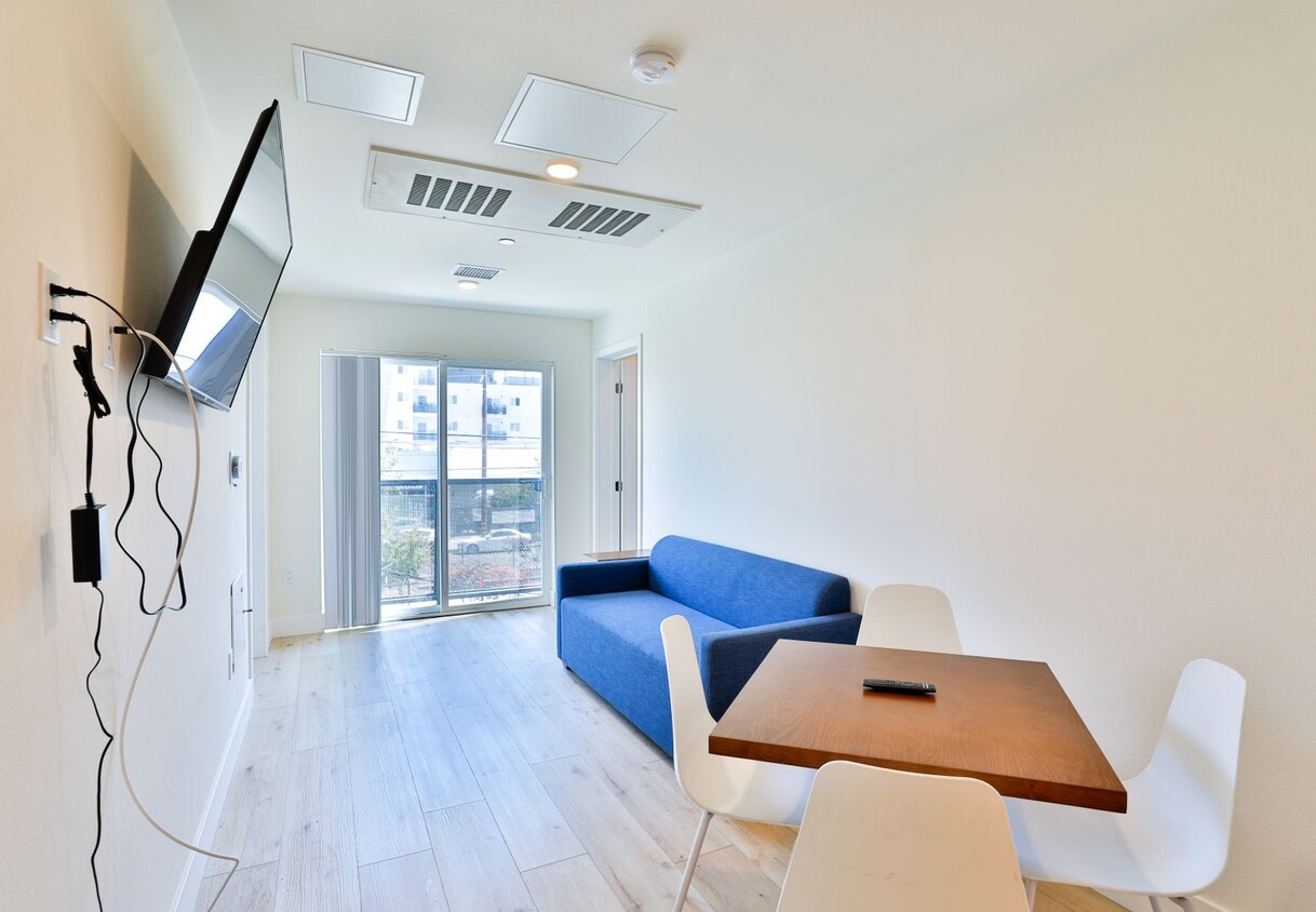 Floor Plan - Premium Draco Apartments - Unit 201
