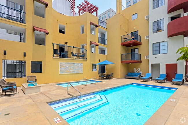 Pool - 600 Front Apartments