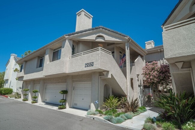 Building Photo - Stevenson Ranch Townhome For Rent In Crown...