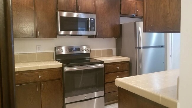 Photo - 6225 Canterbury Dr