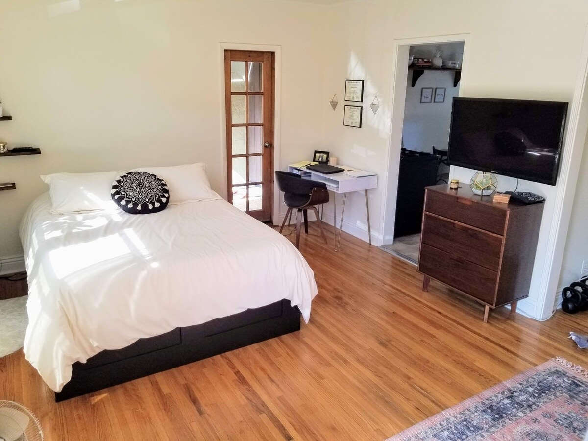 Photo - 10985 Culver Blvd Unit 10985