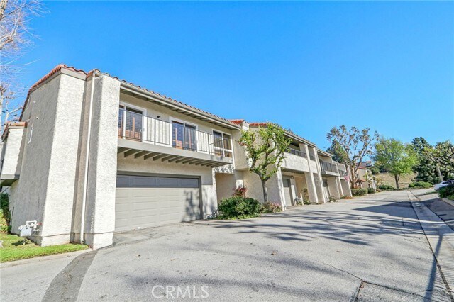 Photo - 19535 Rinaldi St