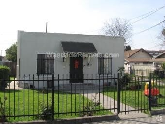 Building Photo - 446 W 69th St Rental