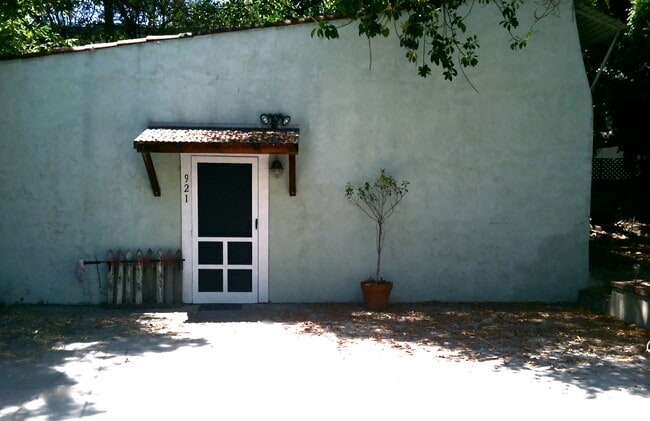 Photo - 921 Westmount Dr Unit 921