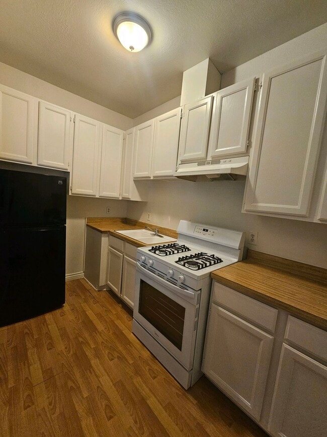 Photo - 1615 E. Broadway Ave. #D