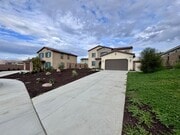 Photo - Spacious 4 Bedroom Home for Lease in Winch...
